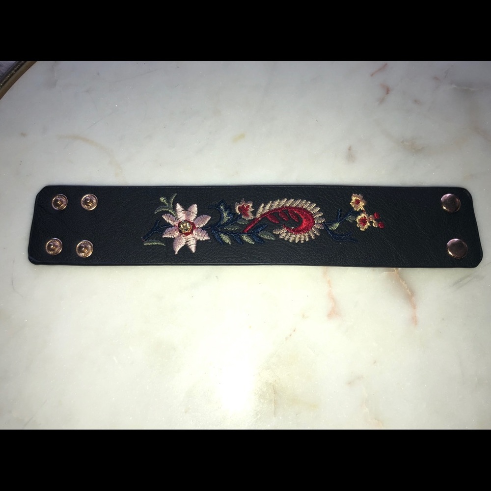 Bohemia Embroidery Flower Cuff Bracelet ✨